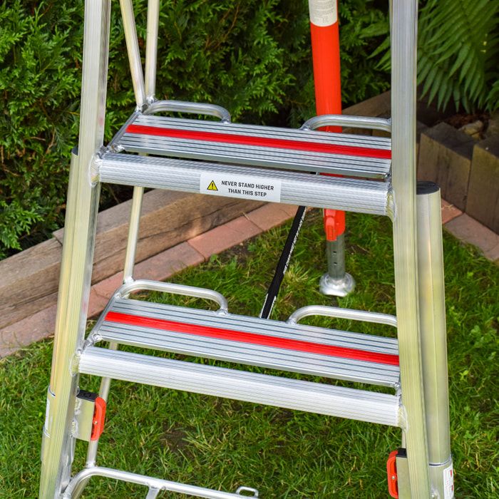 NEW Henchman Professional Tripod Ladder 3 Legs Adjustable - Sizes 6' to 16'.  5 Year Manufacturers Warranty