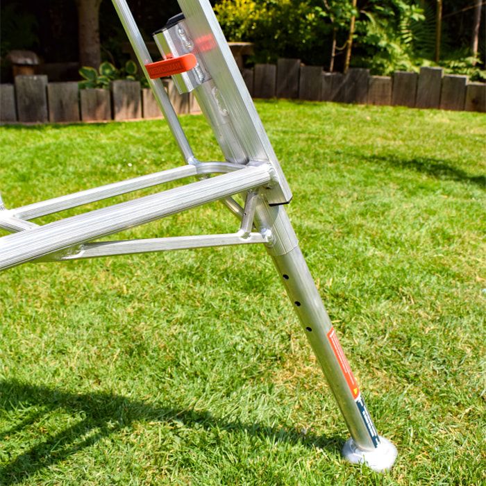 Henchman Tripod Ladder 3 Legs Adjustable - Sizes 5' to 12'.  5 Year Manufacturers Warranty