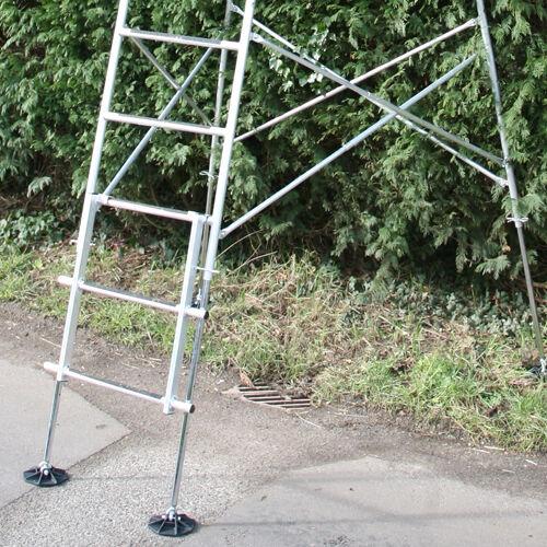 Henchman Hi Step Platform Ladder Leg Extender