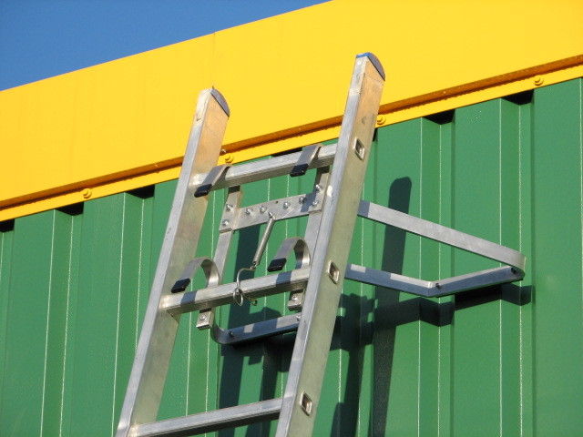 'V' Type Ladder Stand Off